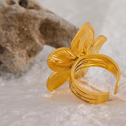 Flower Statement Ring in Gold