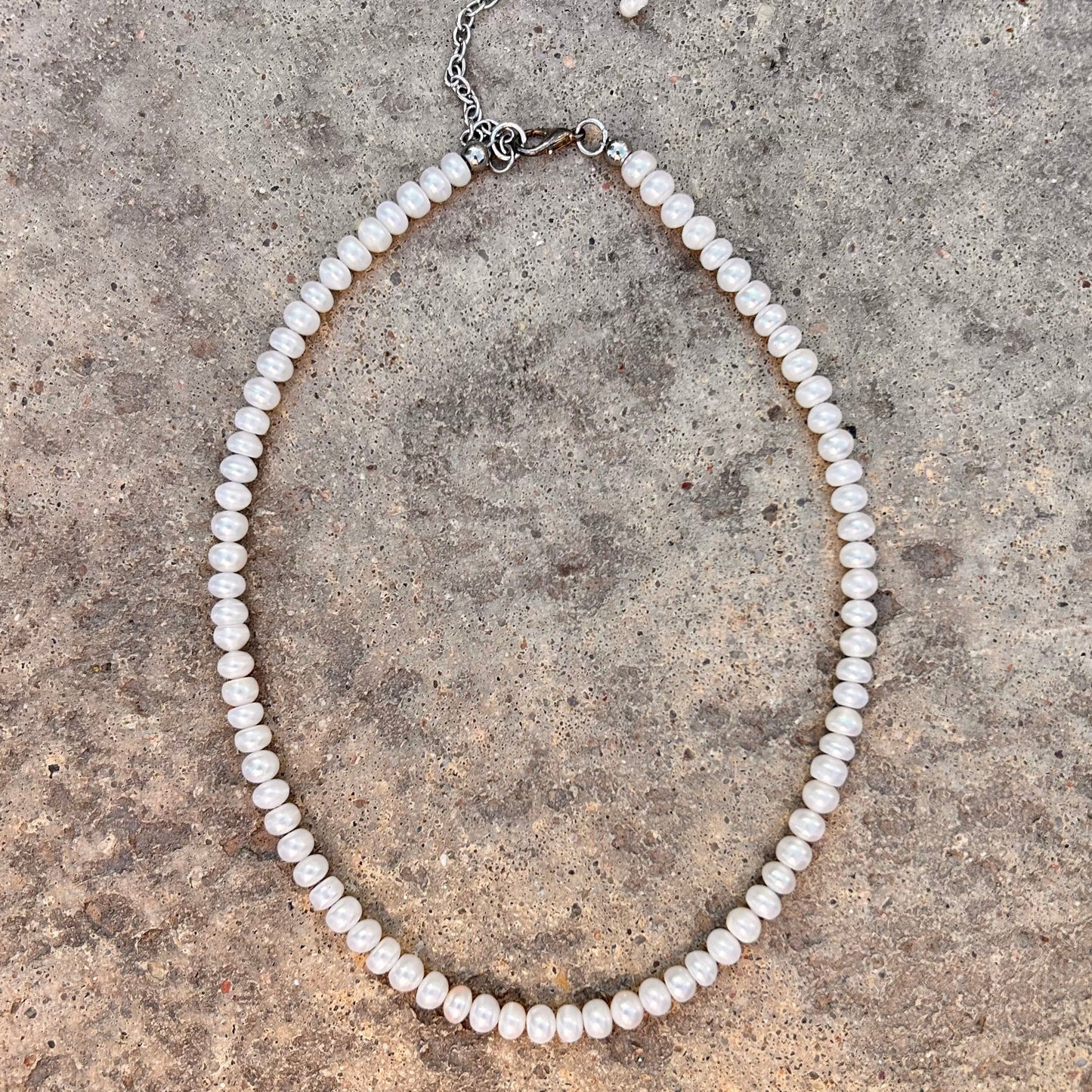 Button Pearl Collar Necklace