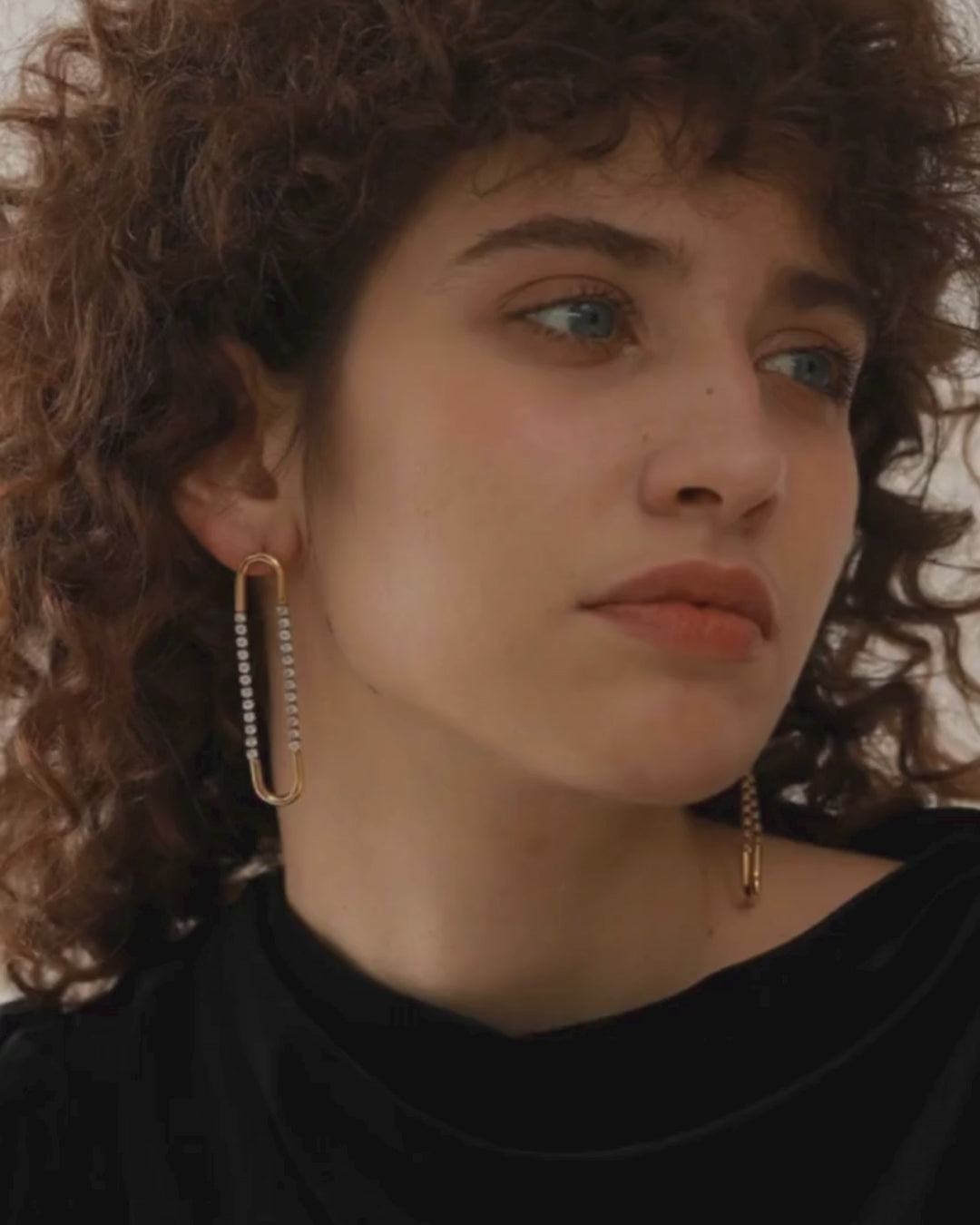 Load video: Gold Long Drop Link Earrings