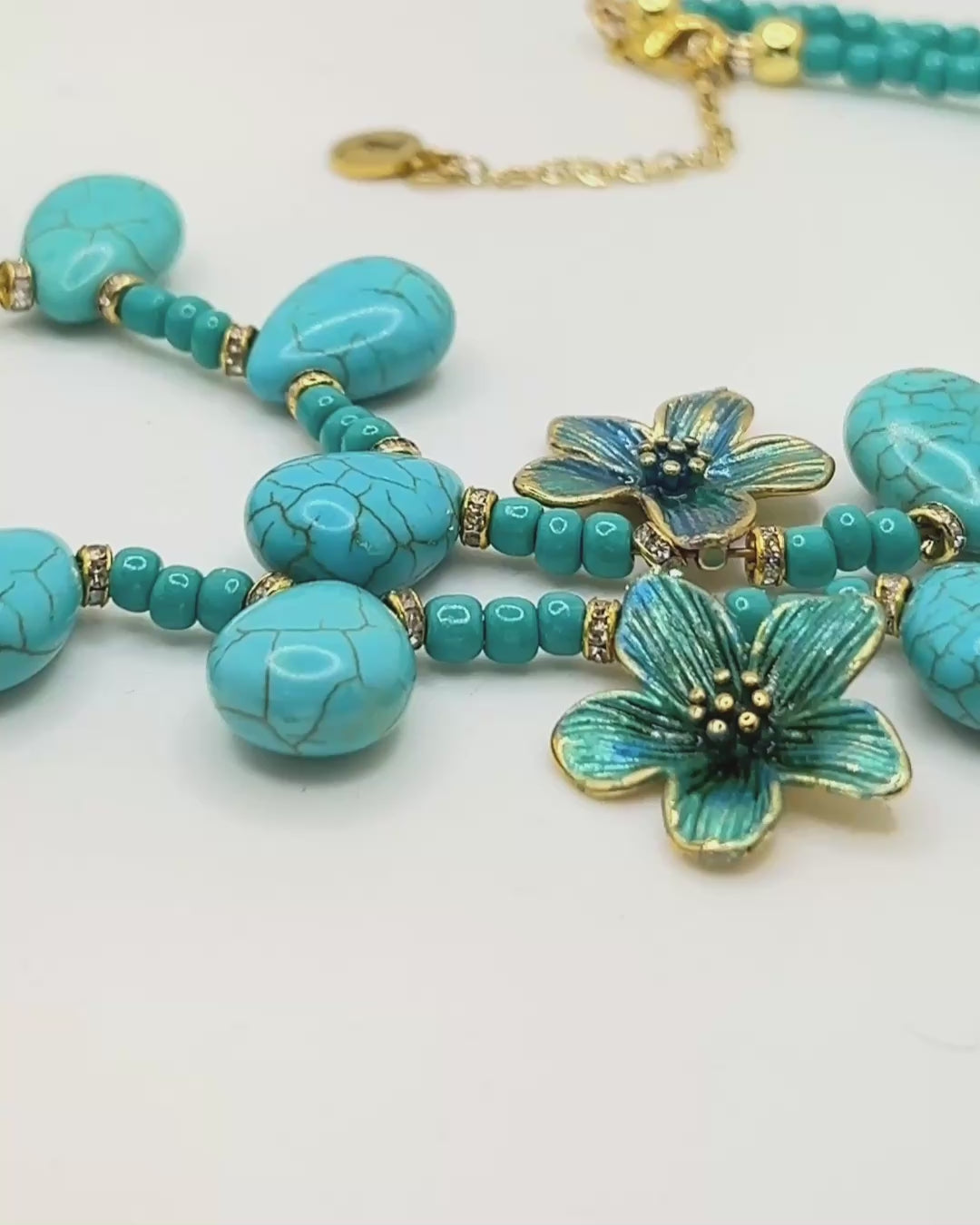 Load video: Turquoise Howlite Heart Pendant Necklace